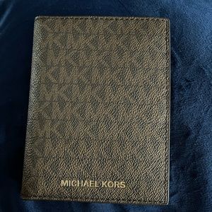 Michael Kors passport wallet new never used